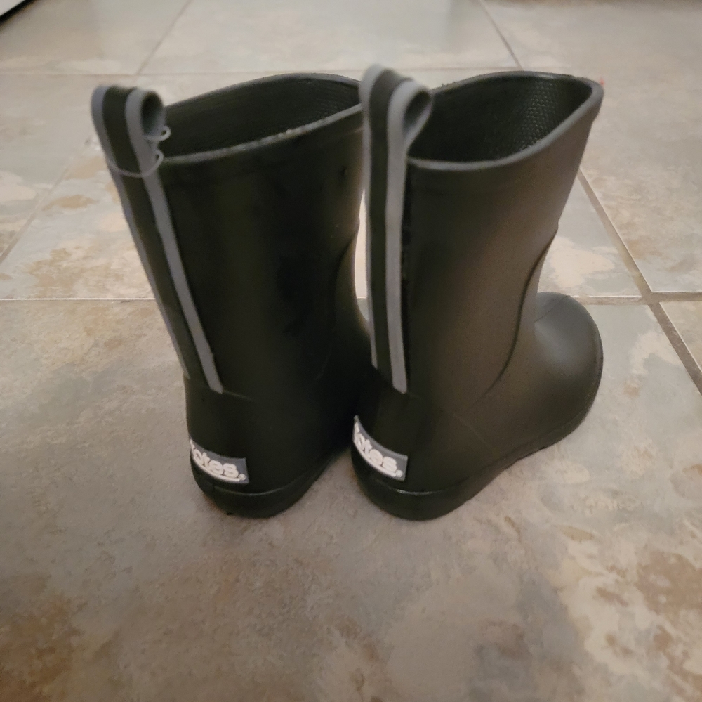 Totes rain boots
